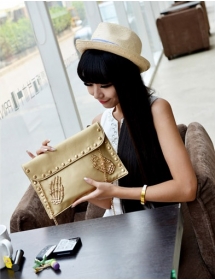 tas tangan model amplop Bag625